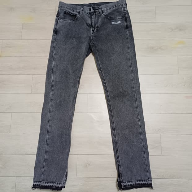 오프화이트 데님 청바지 31사이즈