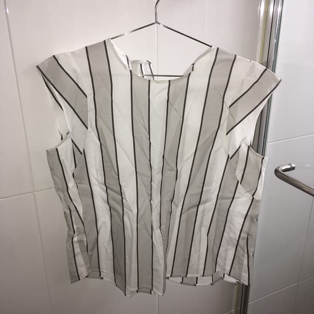 스트라이프 슬리브리스