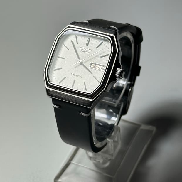SEIKO quartz chronos