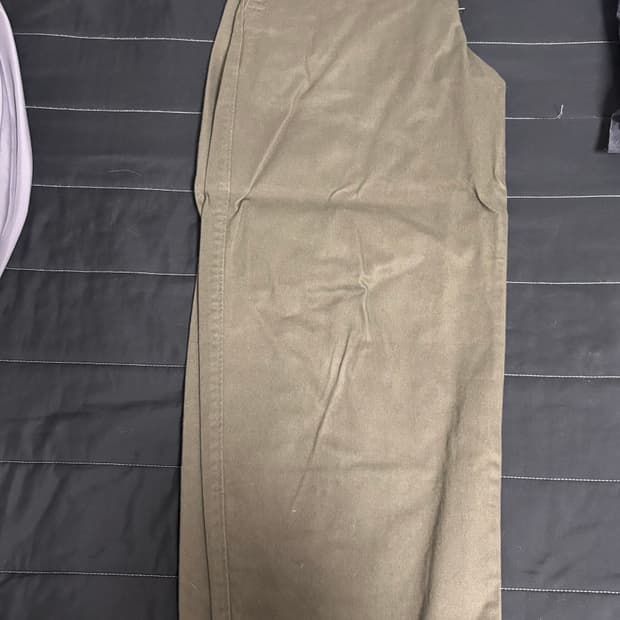 유니클로 와이드핏 치노팬츠 