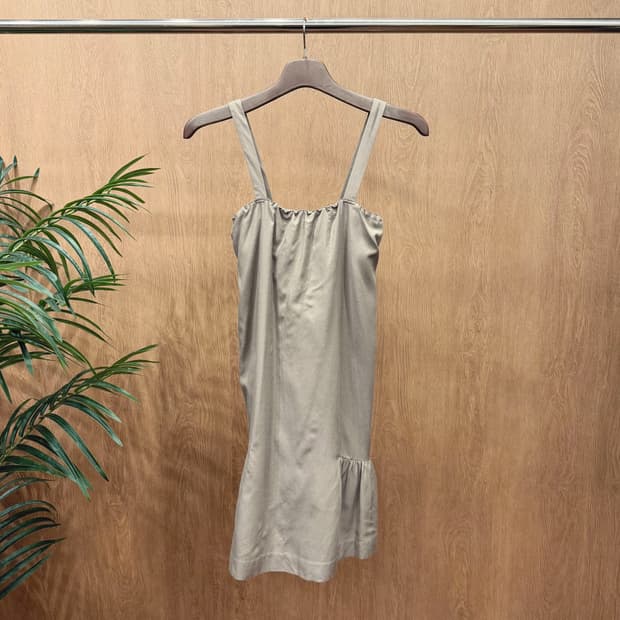 바네사 브루노 슬리브리스 미니 원피스 스모킹 셔링 밴딩 디테일 베이지