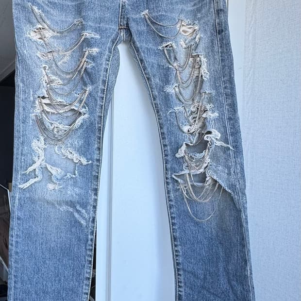 생로랑 13F/W체인디스진