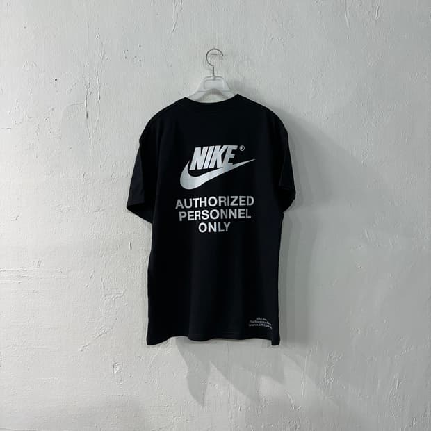 나이키 빅로고 스우시 반팔티 L
