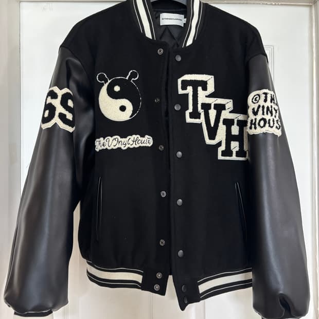 바이닐하우스 바시티 자켓