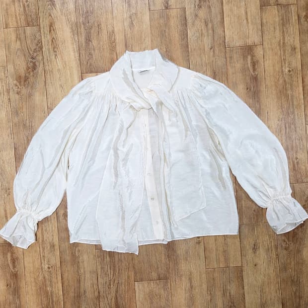 프레시라벨(FRESH LABEL) 실키 스카프 블라우스 프리사이즈 새상품