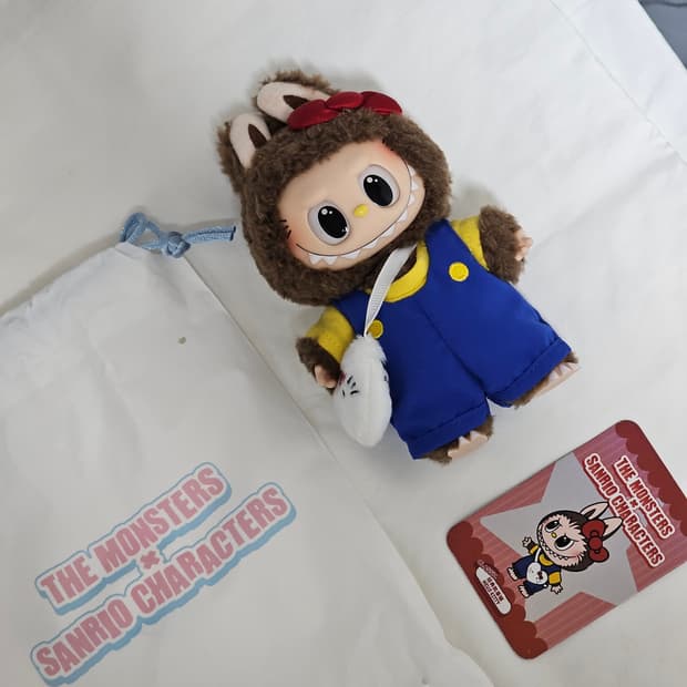 [정품] 라부부 X 산리오 캐릭터 시리즈 인형 키링 시크릿(헬로키티)