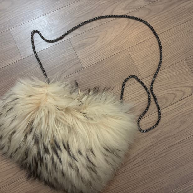 풍성라쿤퍼 리폼 체인 크로스백 소품백 미니백 갸루