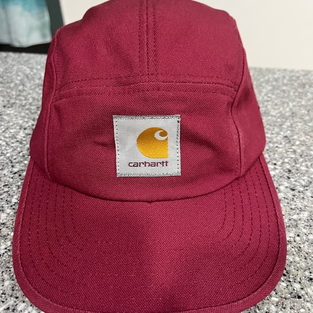 칼하트 WIP 5패널 캠프캡 버건디 색상