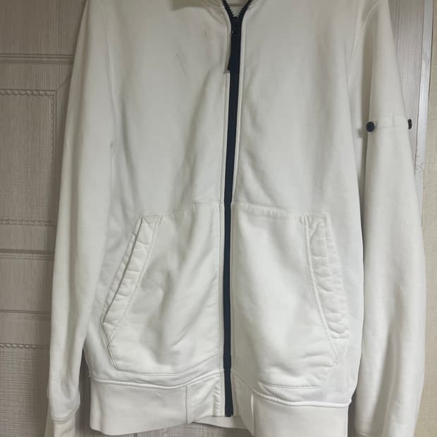 스톤아일랜드 풀집업 22ss