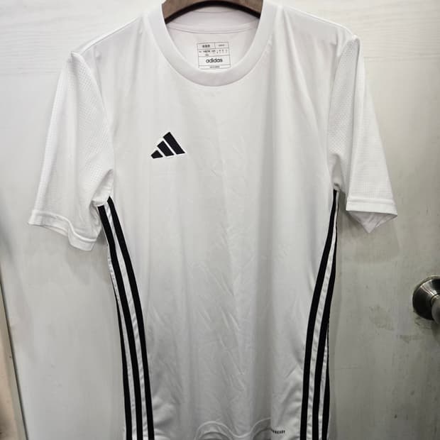S,90 넉넉핏 )) adidas 아디다스 화이트 & 블랙 반팔티셔츠!