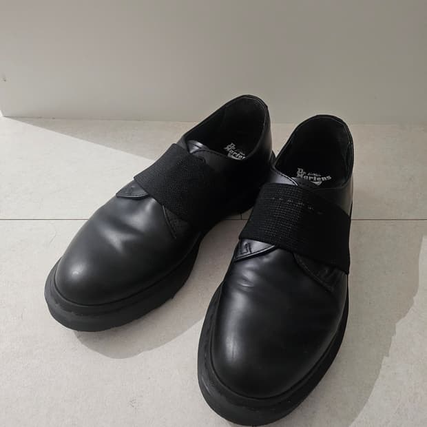 닥터마틴 밴딩 로퍼