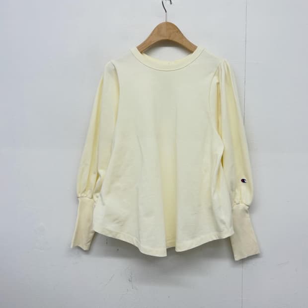 레이 빔즈 X 챔피온 아이보리 맨투맨