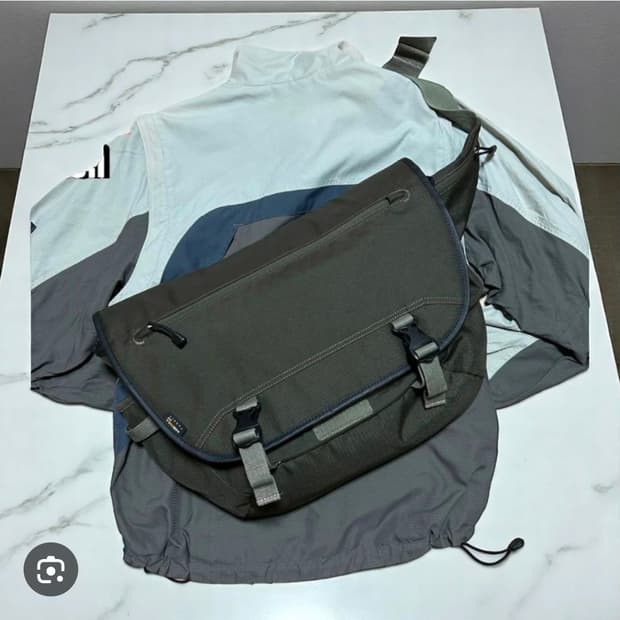 유니클로 코듀라 메신저백