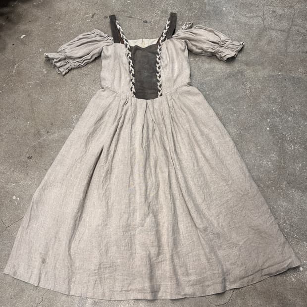 티롤리안 리넨 원피스 