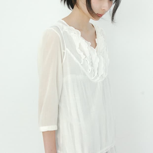 Hemwork linen frill vest