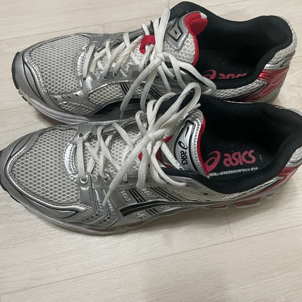 아식스 젤 카야노14 화이트 클래식 레드 270 급처