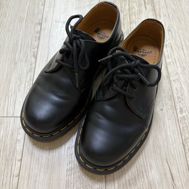 닥터마틴 1461 3홀 스무스 230