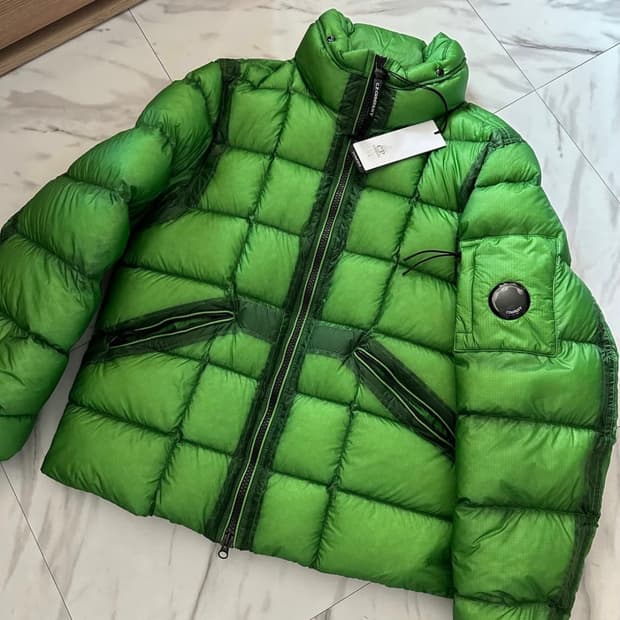 cp컴퍼니 dd쉘자켓 48사이즈 판매합니다