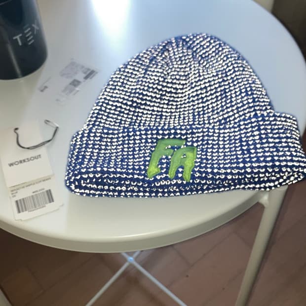 Fucking Awesome 비니