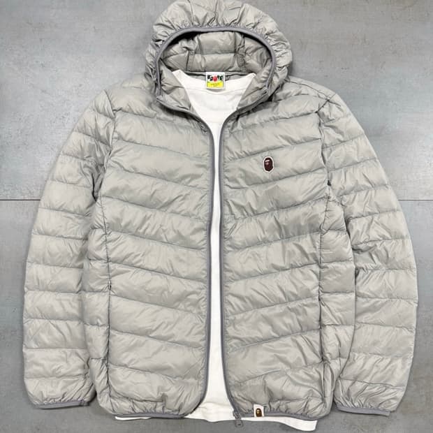 베이프 경량패딩