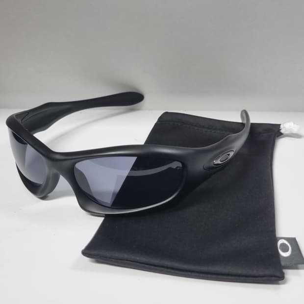오클리 몬스터독 매트블랙 미사용