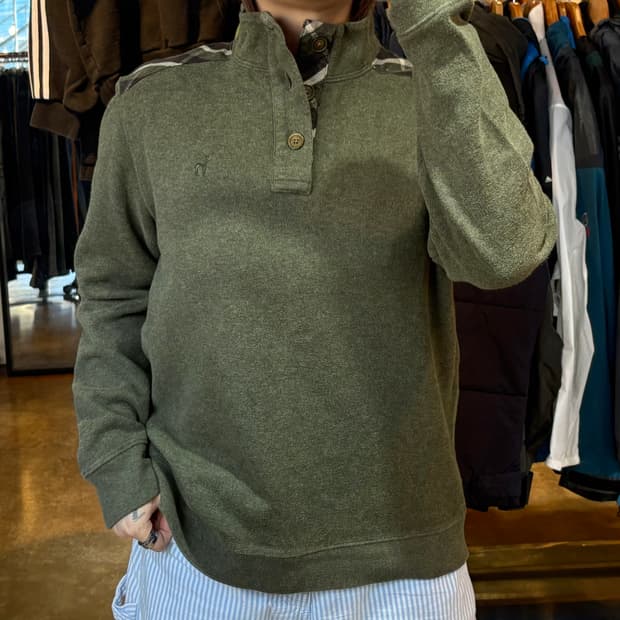 헤지스 카키 버튼 니트