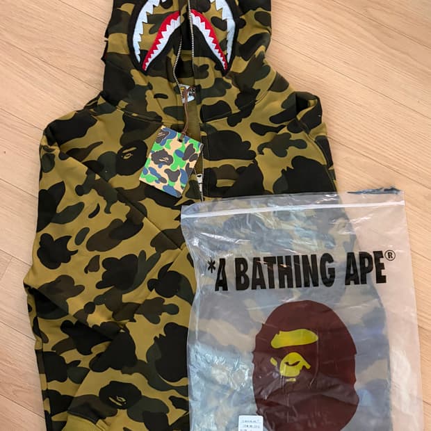 베이프 카모 샤크 후드집업 L (새상품)