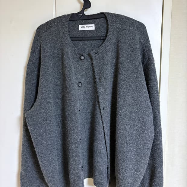 밀로아카이브 가디건
