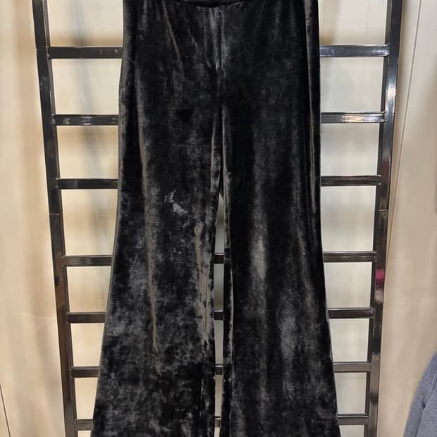(55) 한섬 오브제 벨벳 플레어 팬츠 블랙 4.9