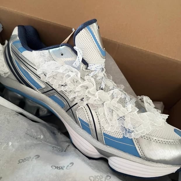 아식스 X 슈슈통 콜라보 GEL-KINETIC FLUENT 운동화 280