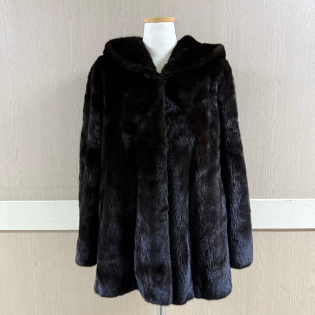 진도 블랙그라마 후드 밍크코트