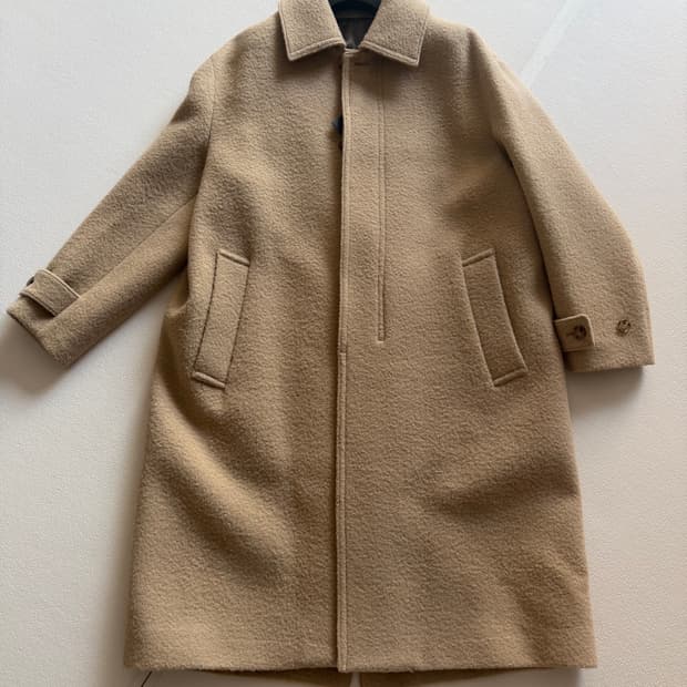 알레그리 오버핏 발마칸 코트 52시이즈 팝니다. 