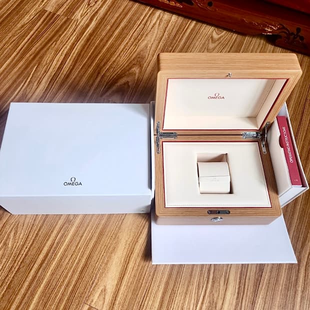 OMEGA 정품 오메가 남성용 원목 시계 박스