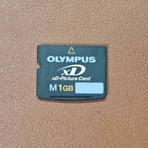 후지필름, 올림푸스  xD카드 1GB