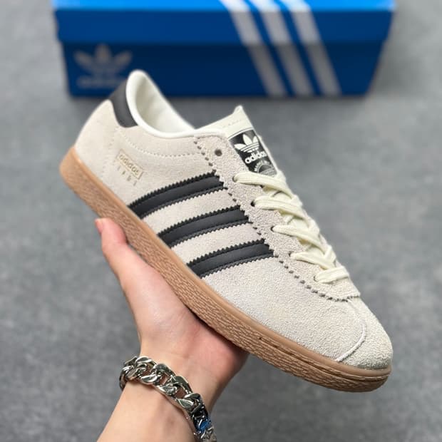 아디다스 오리지널 남녀 스니커즈
