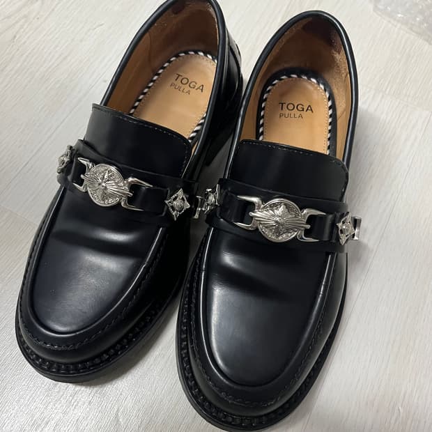 토가 풀라 로퍼