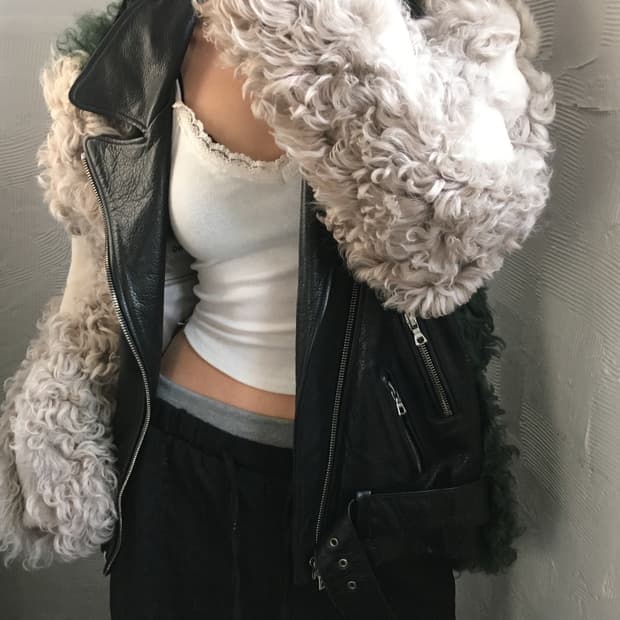 Sandy Liang 레더 퍼트리밍 자켓