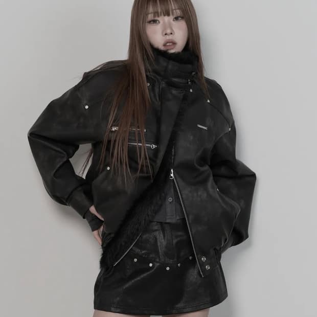 에트오소메 피그먼트 무스탕 퍼 점퍼 (블랙)