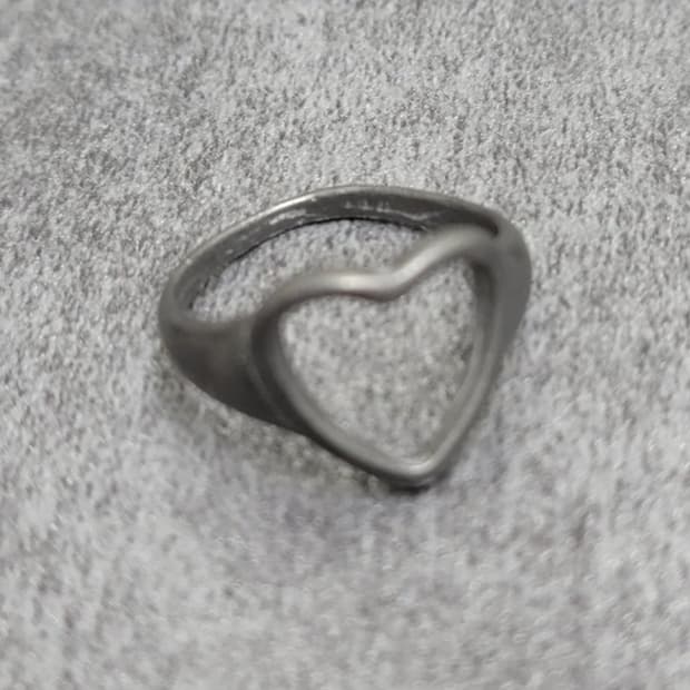vintage heart ring