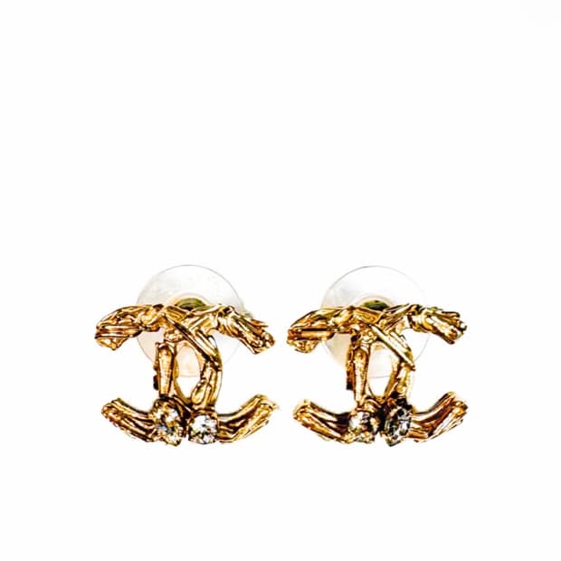 샤넬 여성 CC로고 코코 메탈릭 크리스탈 귀걸이 이어링 골드