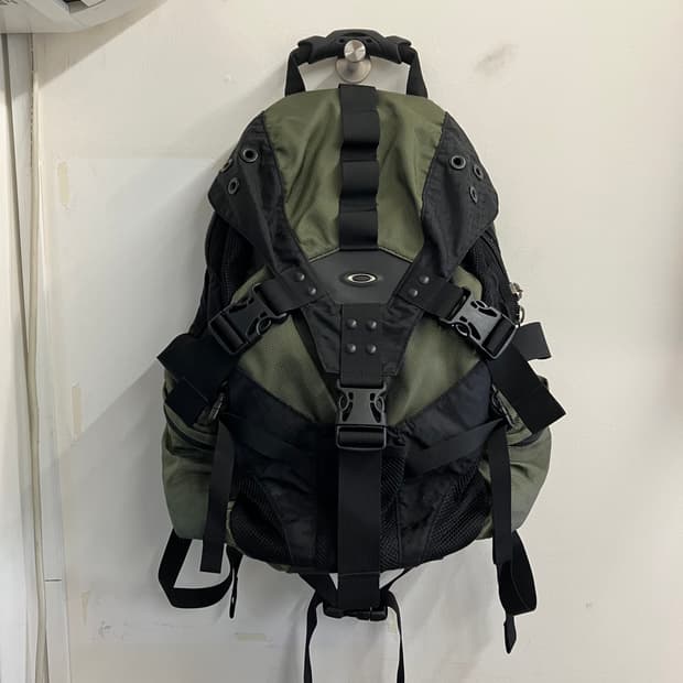 N19 오클리 백팩