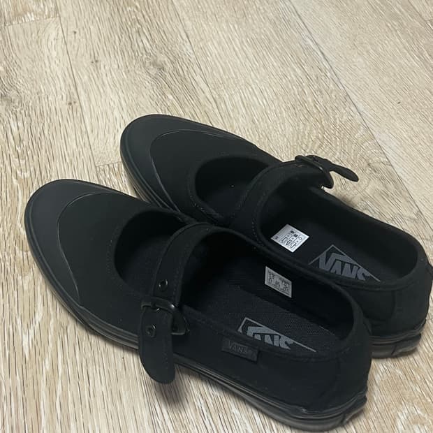 반스 메리제인 235