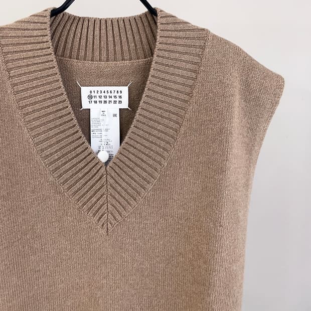 마르지엘라 울 니트 베스트