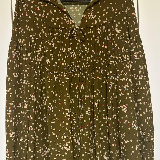 오즈세컨카키 도트  블라우스