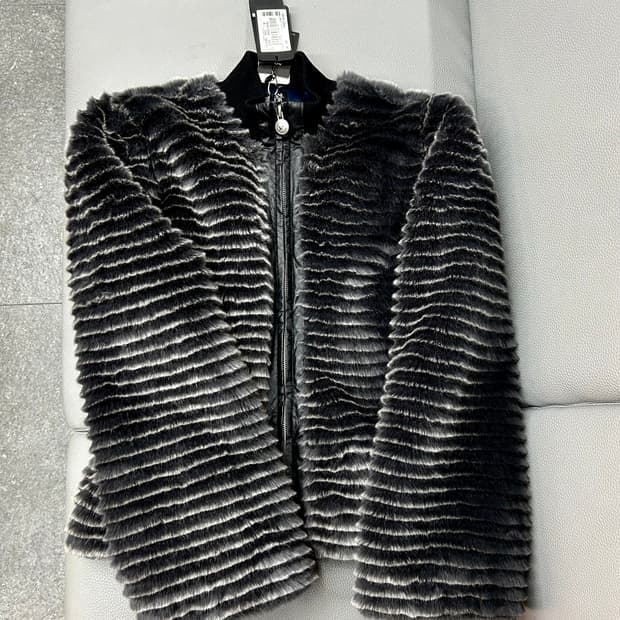 아르마니 여성 퍼 자켓(16세/성인44가능)