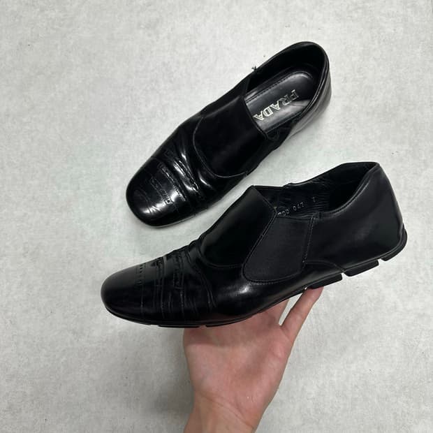 00s 프라다 로퍼