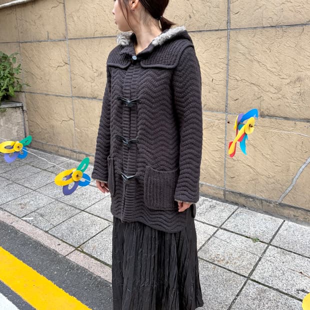 TR3NTO 퍼 디테일 니트 집업 