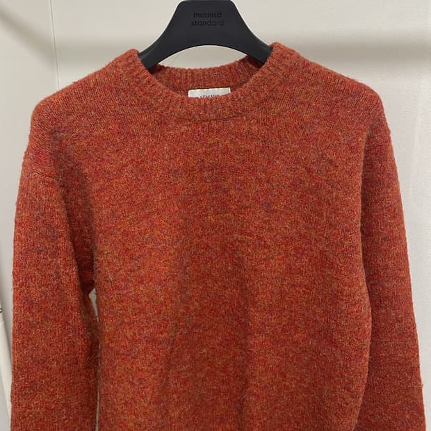 르마드 울 오버핏 라운드 니트