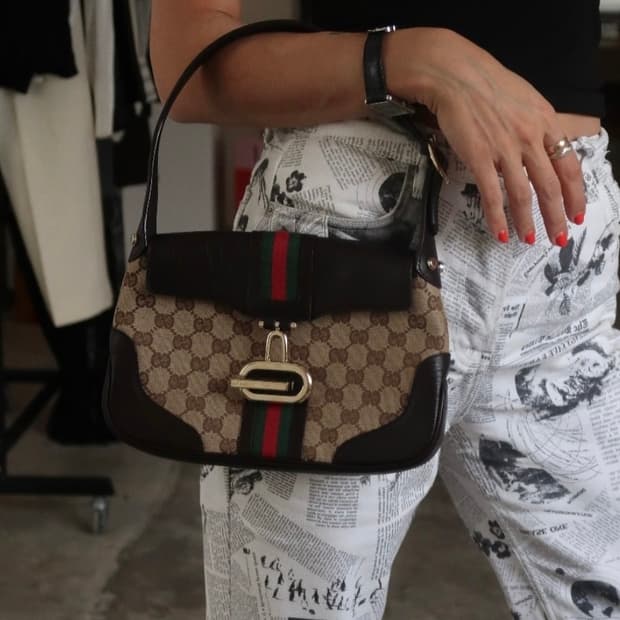 구찌 브라운 GG 재키 숄더백