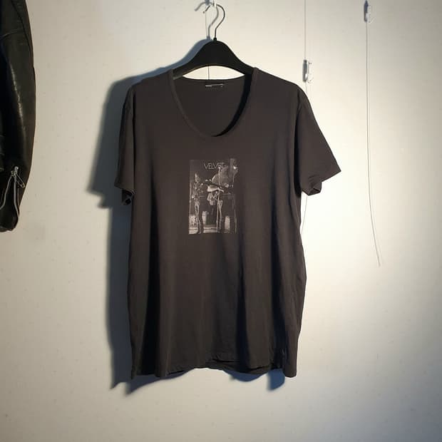 Lad musician velvet underground t shirt